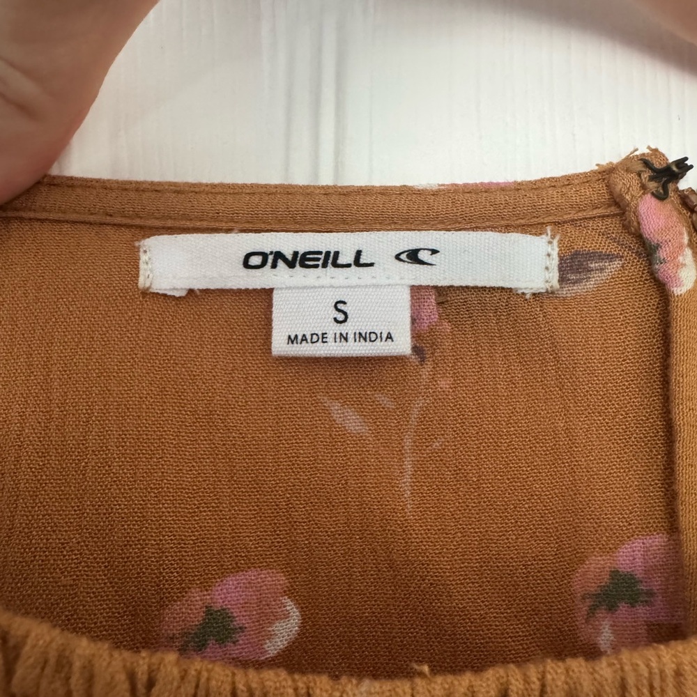 NWT O'Neill Floral Blouse in Warm Brown - Picture 6 of 6